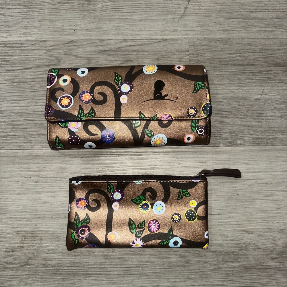 Women’s Brown Glitter Nature Wallet.